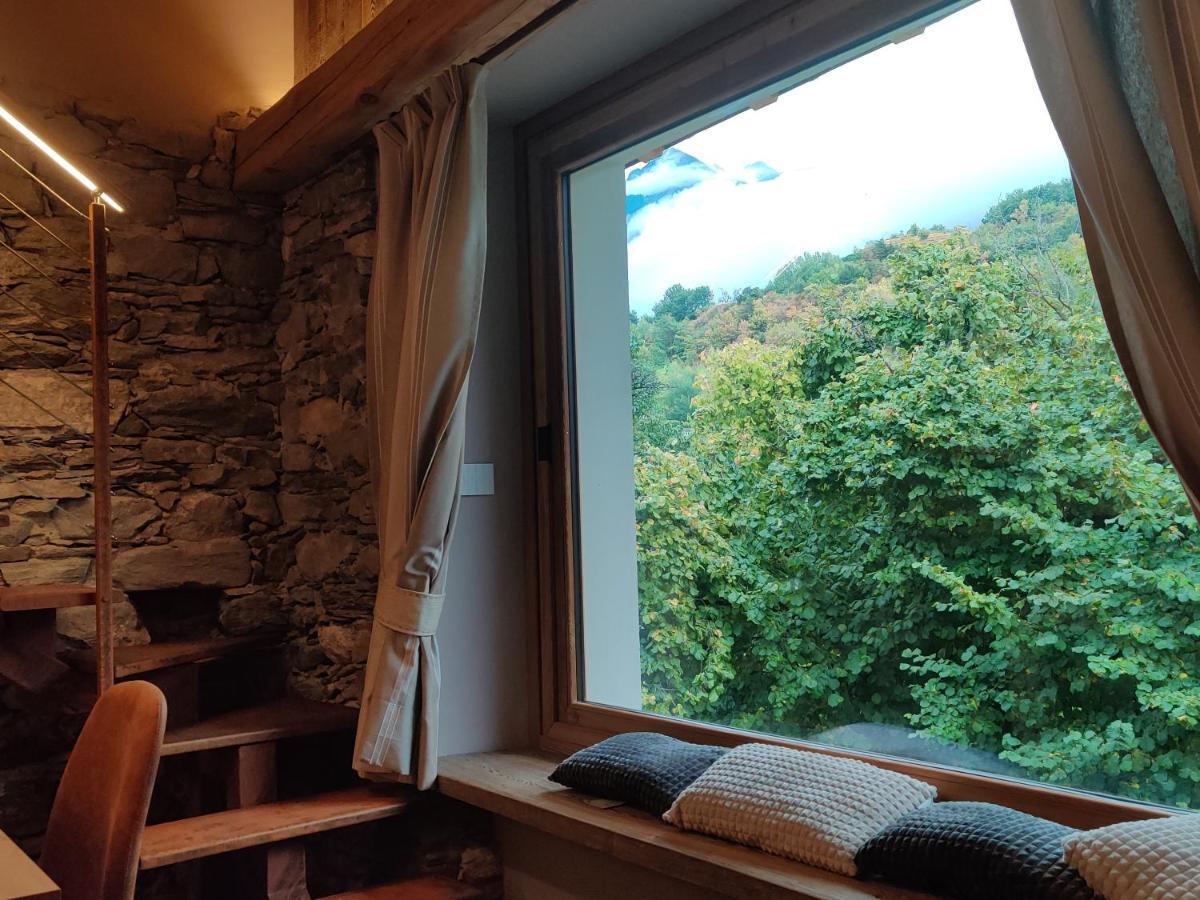 Ferienwohnung Au Fond Du Bourg Aosta Exterior foto