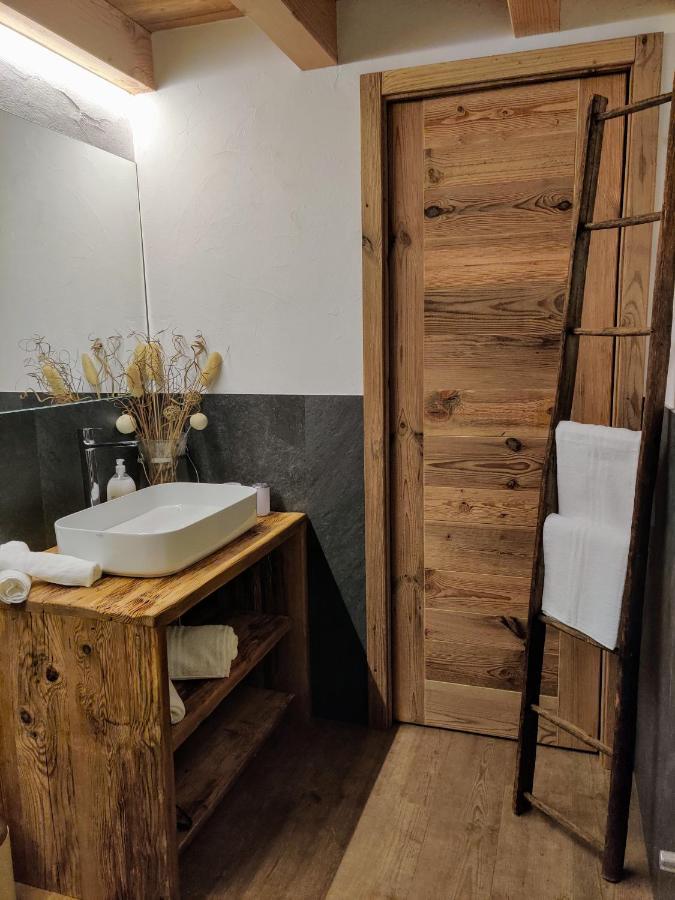 Ferienwohnung Au Fond Du Bourg Aosta Exterior foto