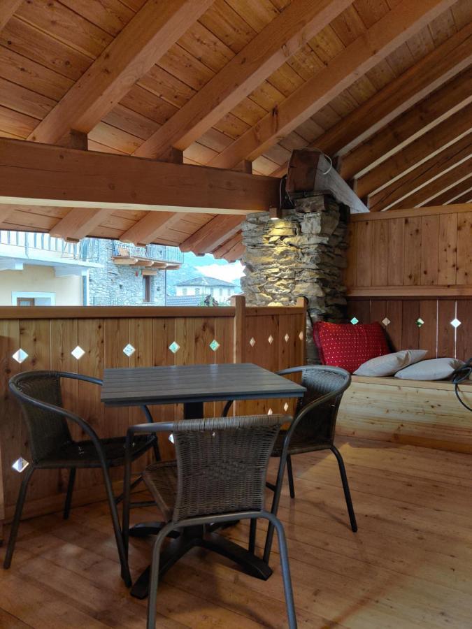 Ferienwohnung Au Fond Du Bourg Aosta Exterior foto
